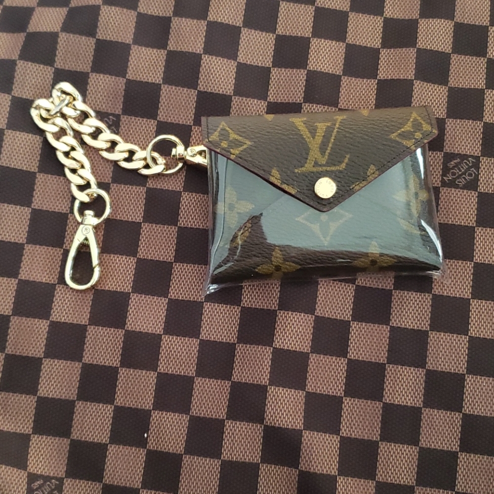 🚫SOLD🚫 Small Kirigami Wristlet Pochette - Picture 2 of 5
